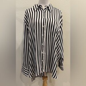 Lane Bryant Women’s Tunic Top Plus Size 22/24 Satin Button Down Black Stripe